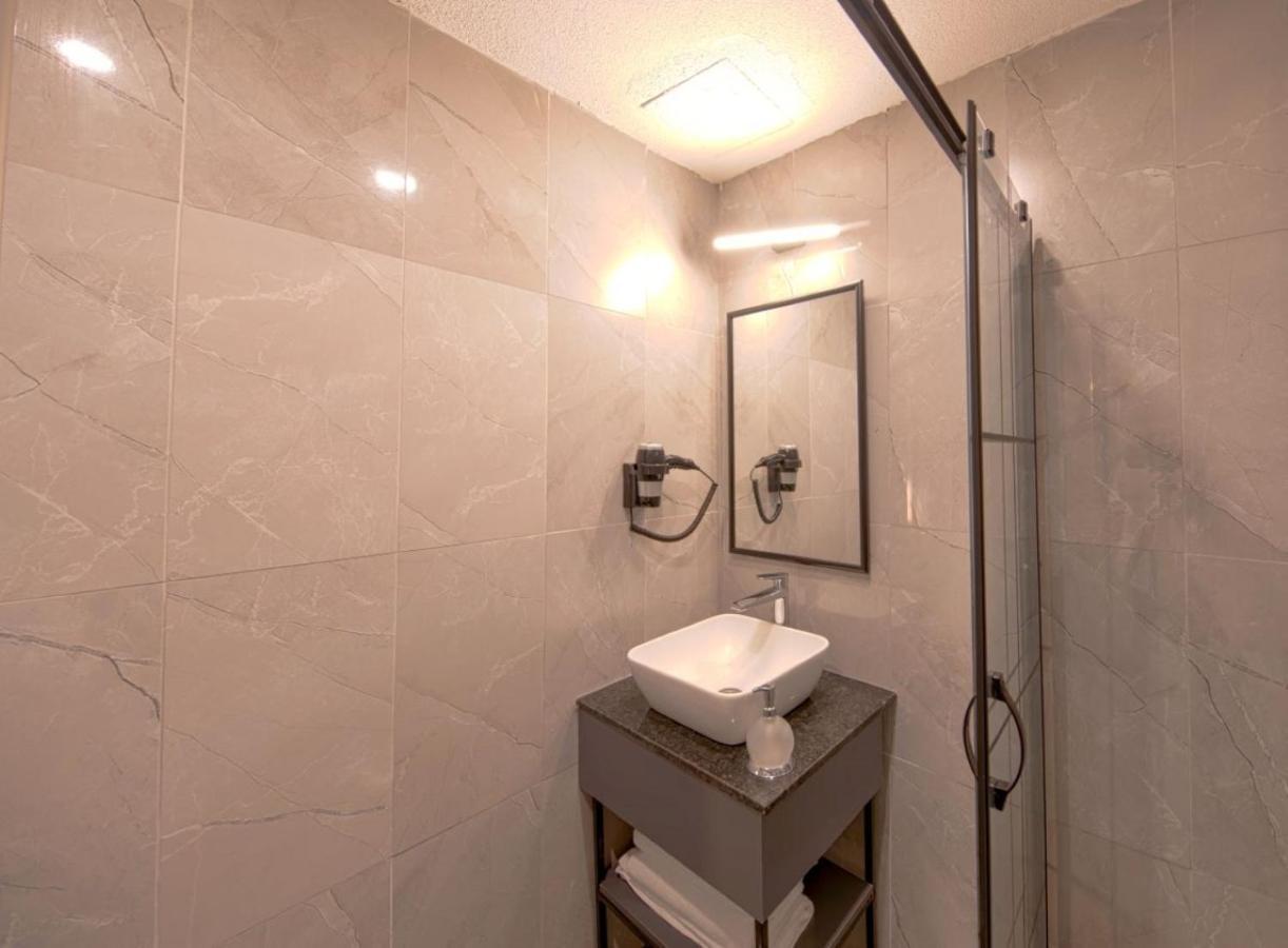 Istanbul City Airport Hotel Экстерьер фото